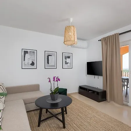 Apartment House Anna