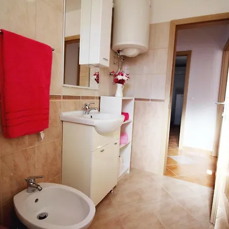 Apartment House Anna Porec