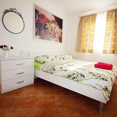 Appartement House Anna *
